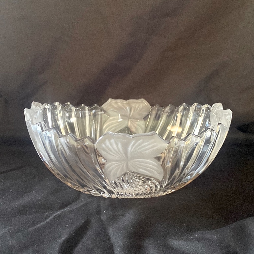 Vintage Crystal Industries Sutton Place pattern candy dish with frosted leaves